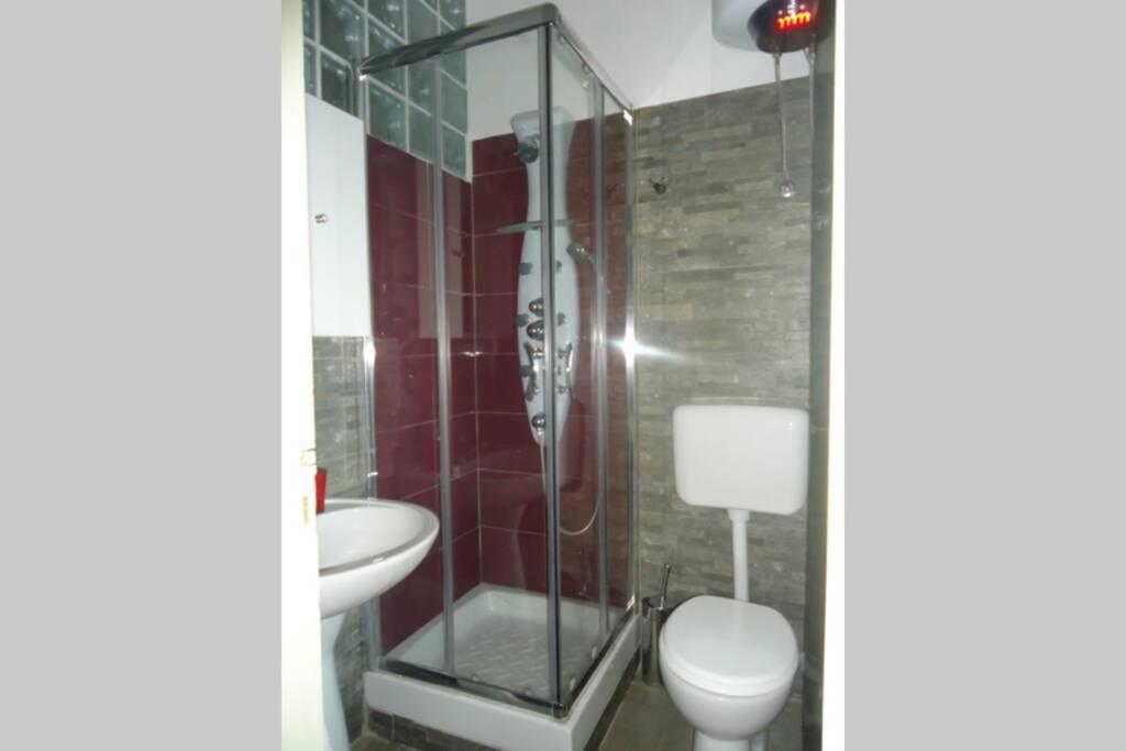 "Little Sicilian Home"-Room With A Private Bathroom & Kitchen -Fridge - And Shared A Beautiful Terrace On Hostel Taormina Center Екстериор снимка