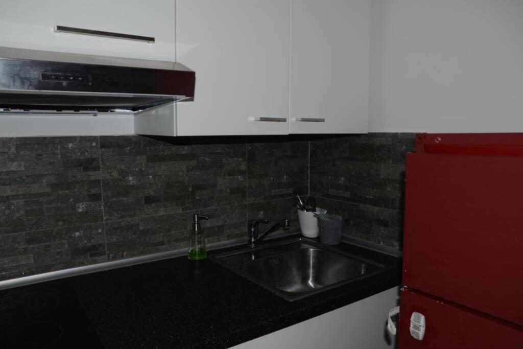 "Little Sicilian Home"-Room With A Private Bathroom & Kitchen -Fridge - And Shared A Beautiful Terrace On Hostel Taormina Center Екстериор снимка